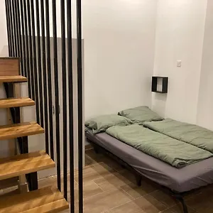 Roland Downtown - Keleti Apartman